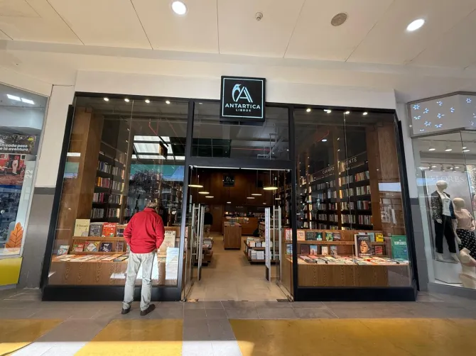 libreia antartica cenco belloto