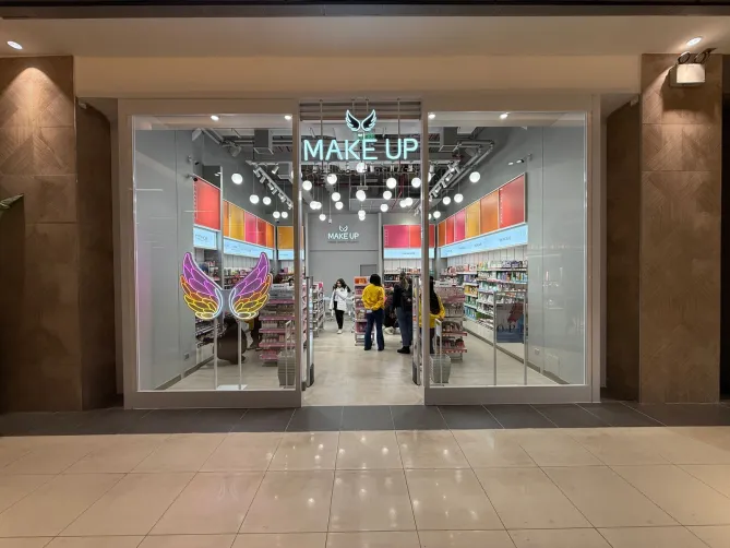 makeup cenco costanera