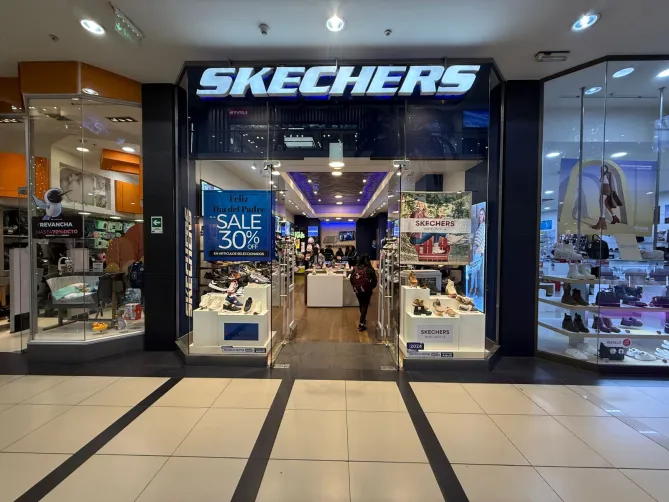 skechers cenco ñuñoa
